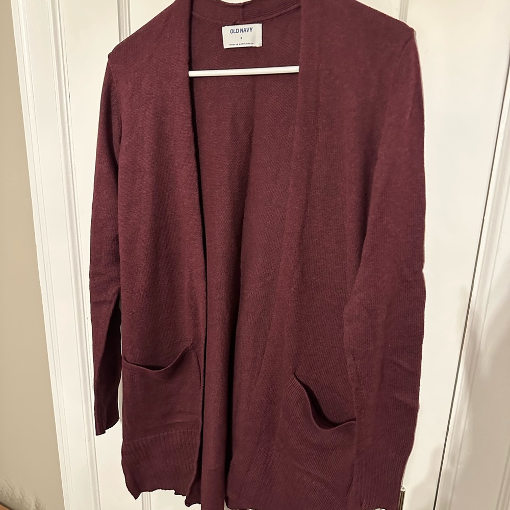 Women’s burgundy/wine-colored Old Navy open front cardigan with pockets